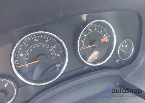 2014 Jeep Compass Latitude из США, поврежденный, VIN 1C4NJDEB5ED686668